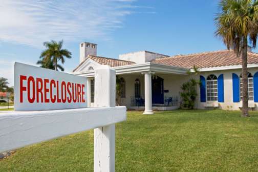 Why You Should Be House Hunting for Foreclosures Right Now