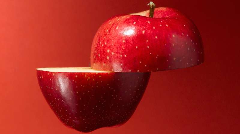 Splitting apple
