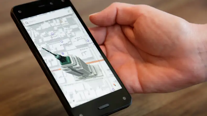 Amazon Fire Smartphone with 3D map feature