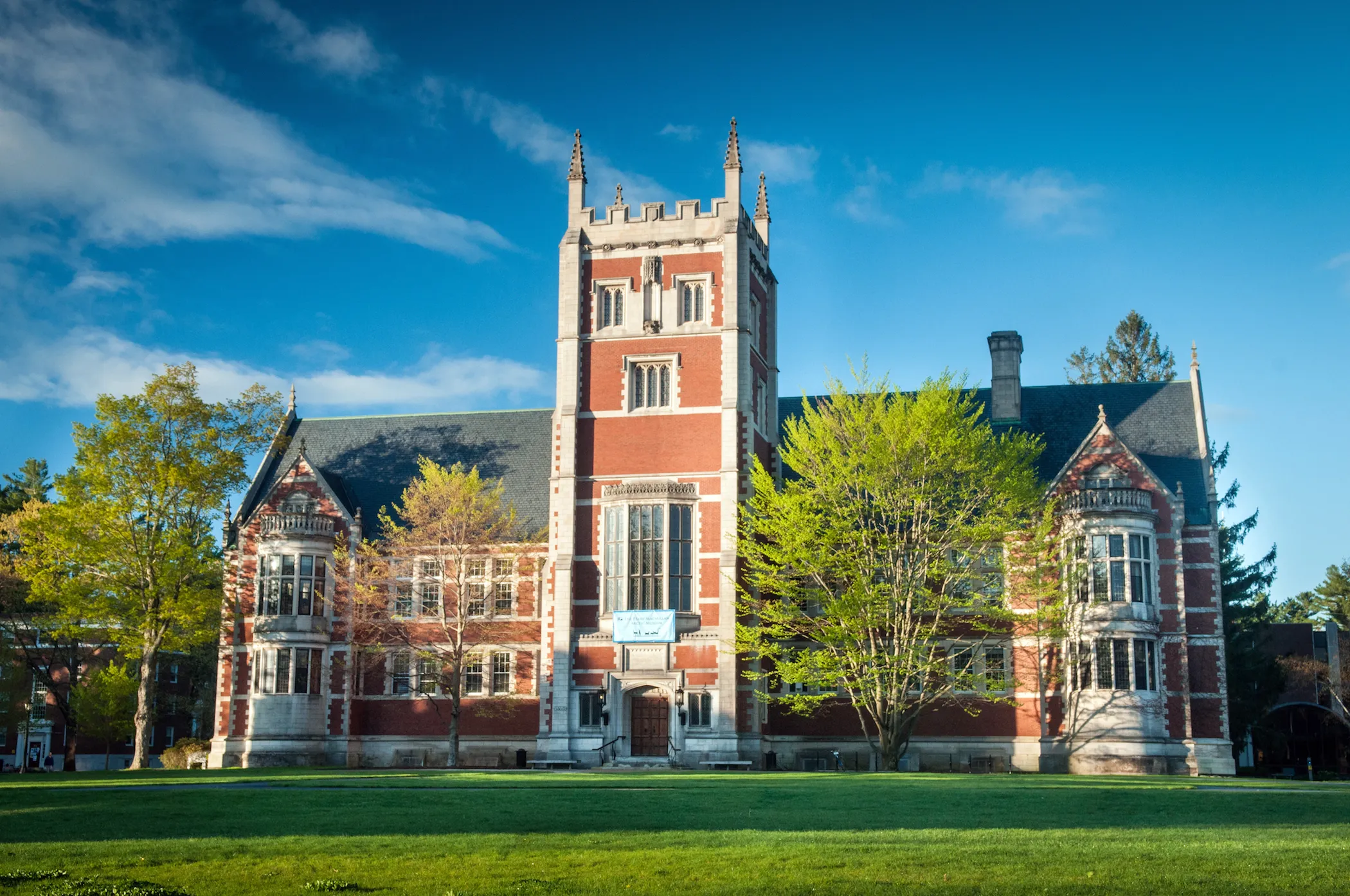 <a href="http://new.money.com/best-colleges/profile/bowdoin-college" target="_blank">10. Bowdoin College</a>
                                            
                                             	Early earnings: $48,900
                                             	Mid-career earnings: $112,000
                                            