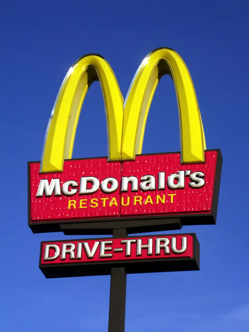 woman breaks mcdonald's drive thru window