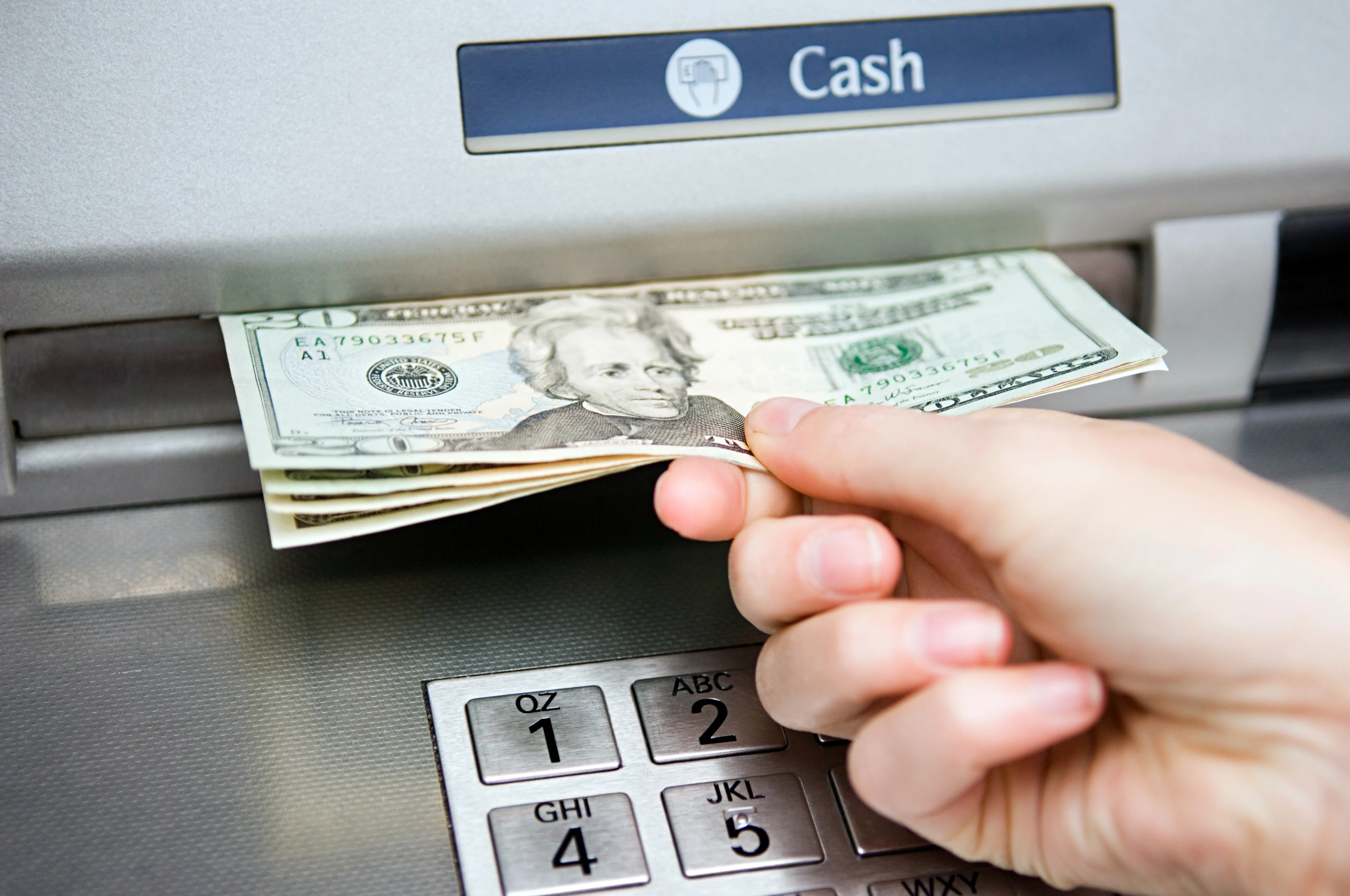 how-to-avoid-atm-fees-money