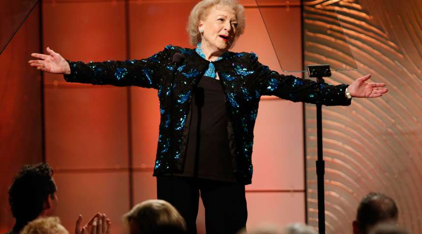 Actress Betty White has pitched life settlements to seniors.