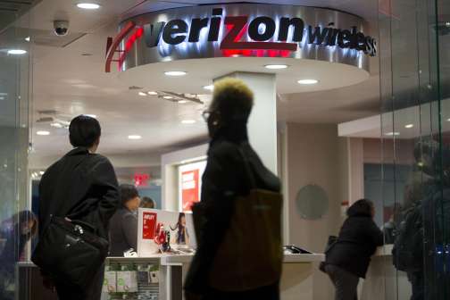 How AT&#038;T and Verizon&#039;s Loss is Your Gain