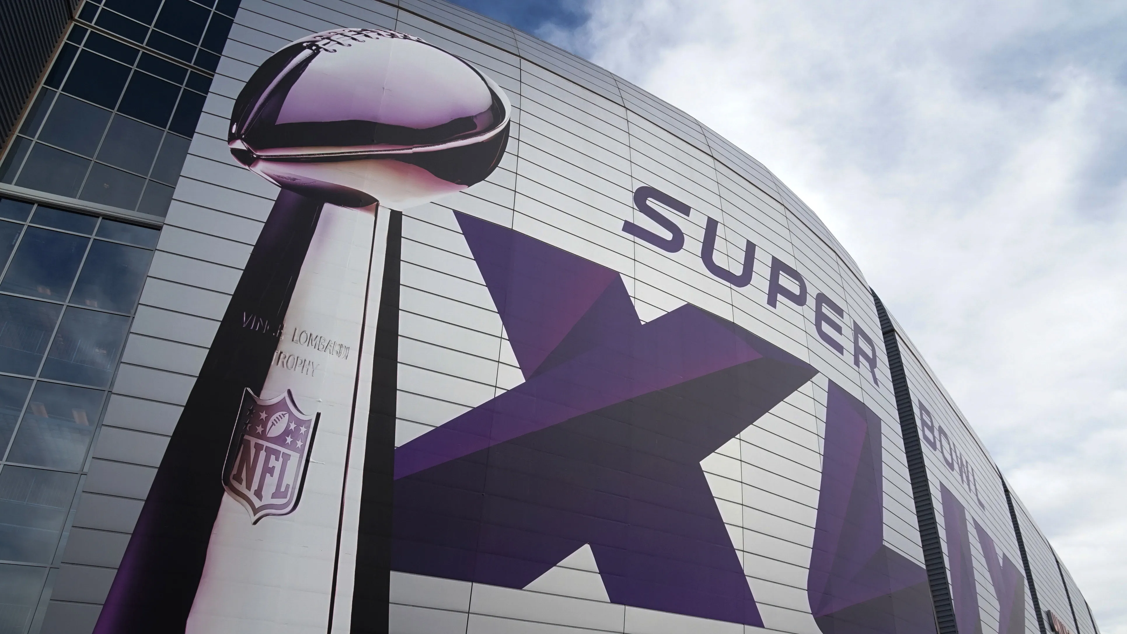 Supersize markups on Super Bowl tickets