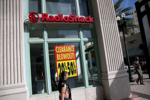 Bankrupt RadioShack Wants to Reward Execs With Bonus Pay