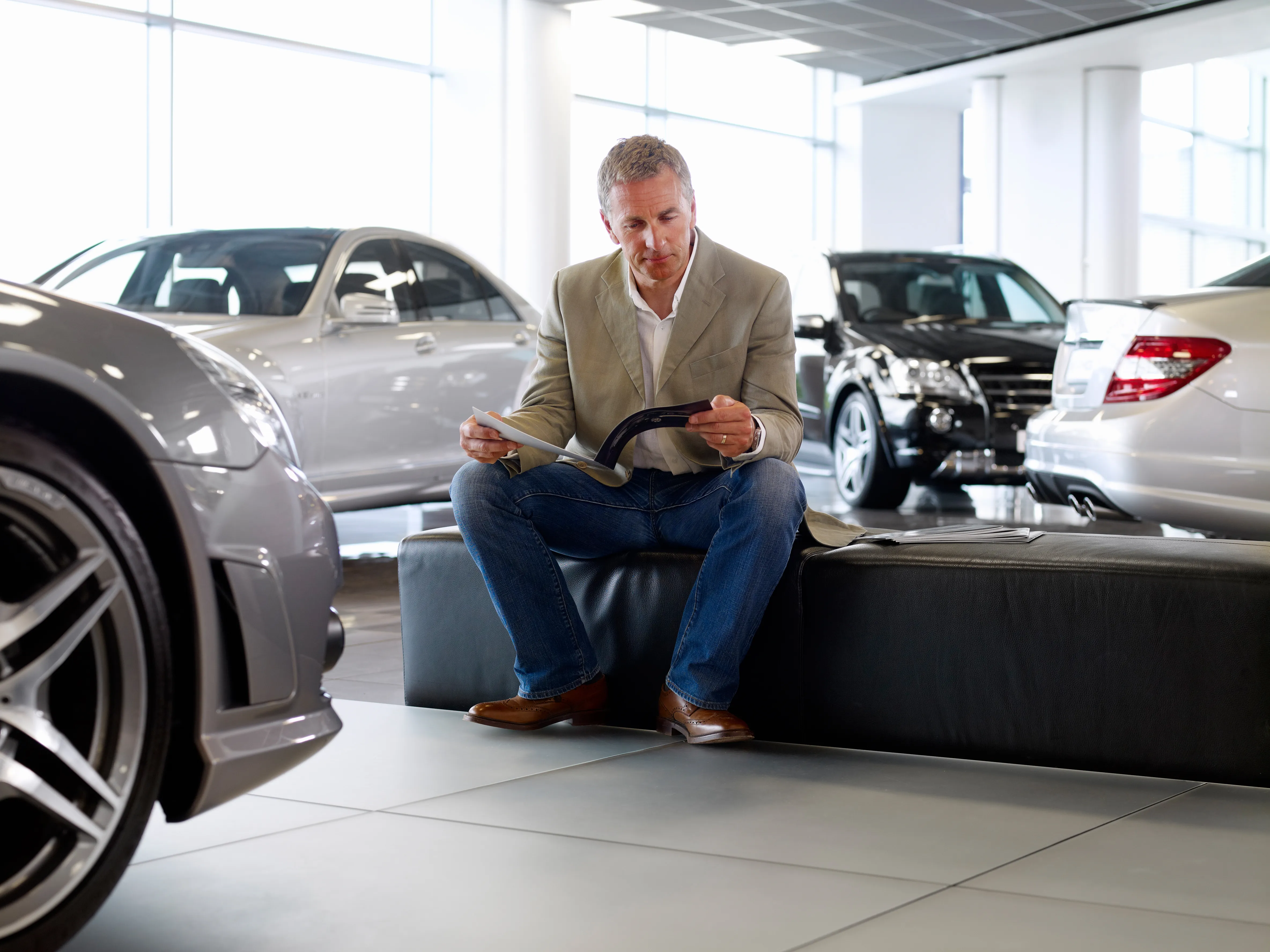 Buying Cars Online Why Consumers Prefer It to Car Dealership