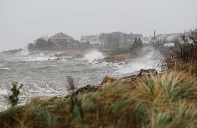 Hurricane Sandy Bears Down On U.S. Mid-Atlantic Coastline