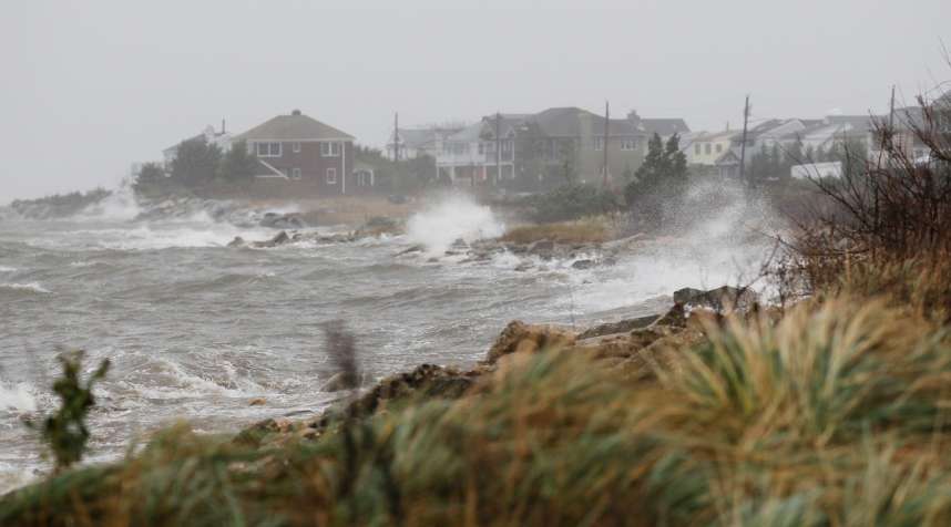 on October 28, 2012 in Long Beach, New York. Hurricane Sandy, which threatens 50 million people in the eastern third of the U.S., is expected to bring days of rain, high winds and possibly heavy snow. (Photo by Mike Stobe/Getty Images)