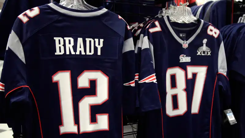 Game-worn Super Bowl jersey isn't the first of Tom Brady's to go