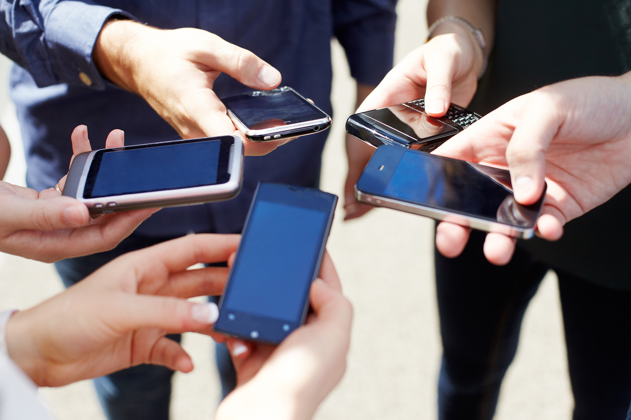 5 Reasons You Should Be Paying Less for Your Cellphone Plan
