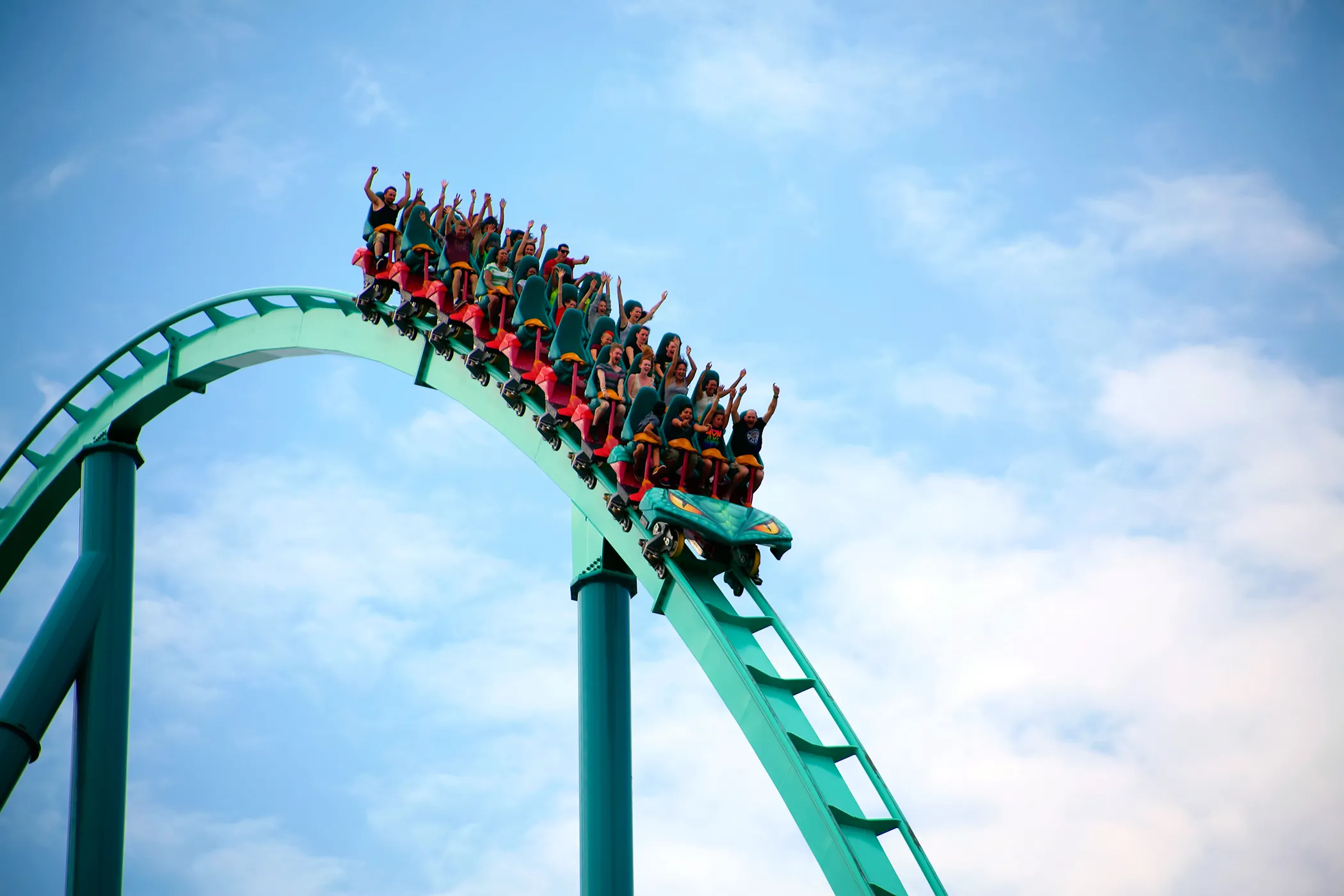 Investing: Amusement Parks' Stocks Strong In Summer, Popular All Year