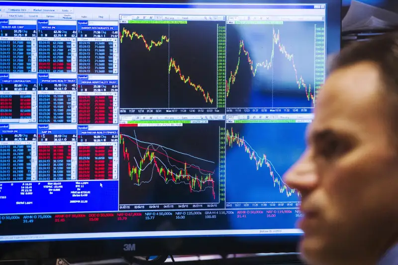A trader works on the floor of the New York Stock Exchange shortly before the closing bell, June 29, 2015. U.S. stocks fell sharply in heavy trading on Monday and the S&P 500 and the Dow had their worst day since October after a collapse in Greek bailout talks intensified fears that the country could be the first to exit the euro zone.