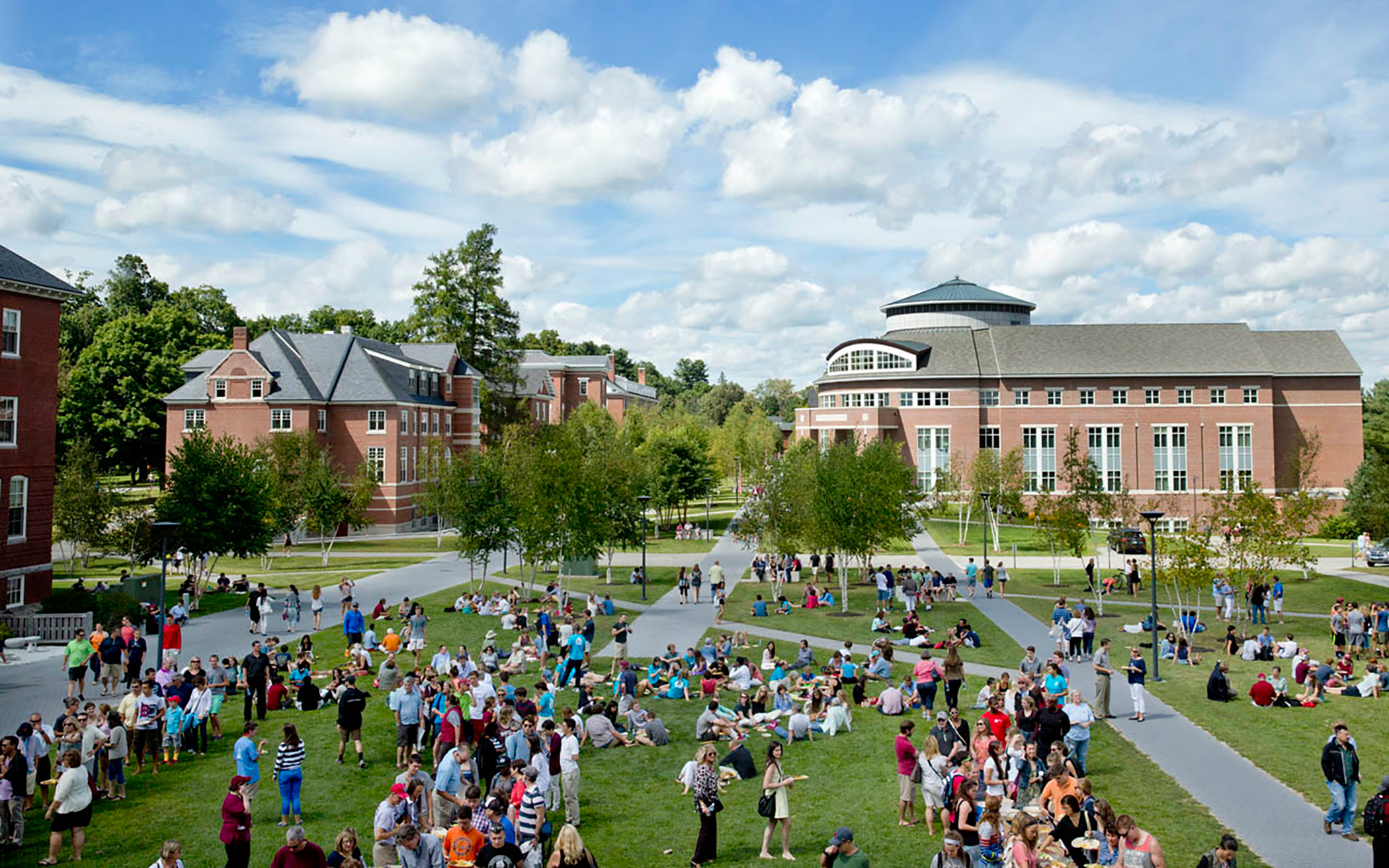 <a href="http://new.money.com/best-colleges/profile/bates-college" target="_blank">15. Bates College</a>
                                            
                                             	Early earnings: $46,700
                                             	Mid-career earnings: $105,000
                                            