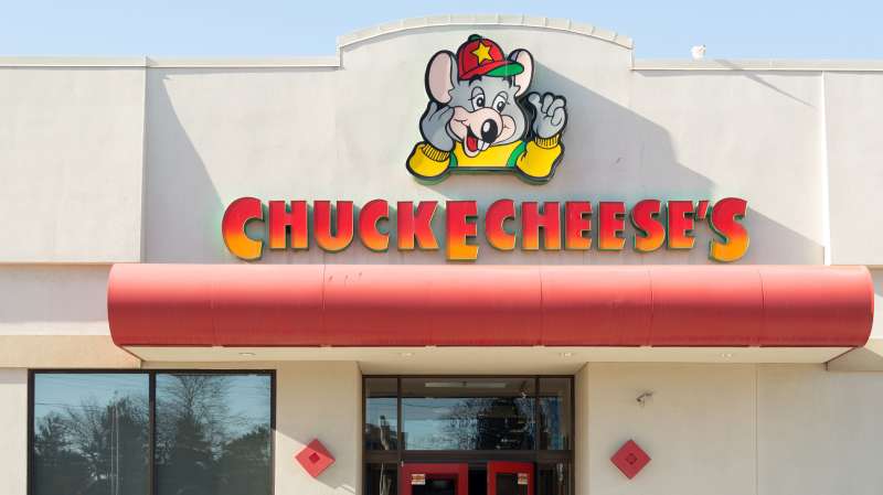 Chuck E. Cheese exterior