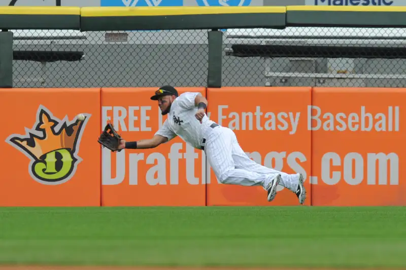 Chicago White Sox Left field Melky Cabrera (53) makes a diving catch during a game between the Cleveland Indians and the Chicago White Sox at US Cellular Field in Chicago, September 7, 2015.