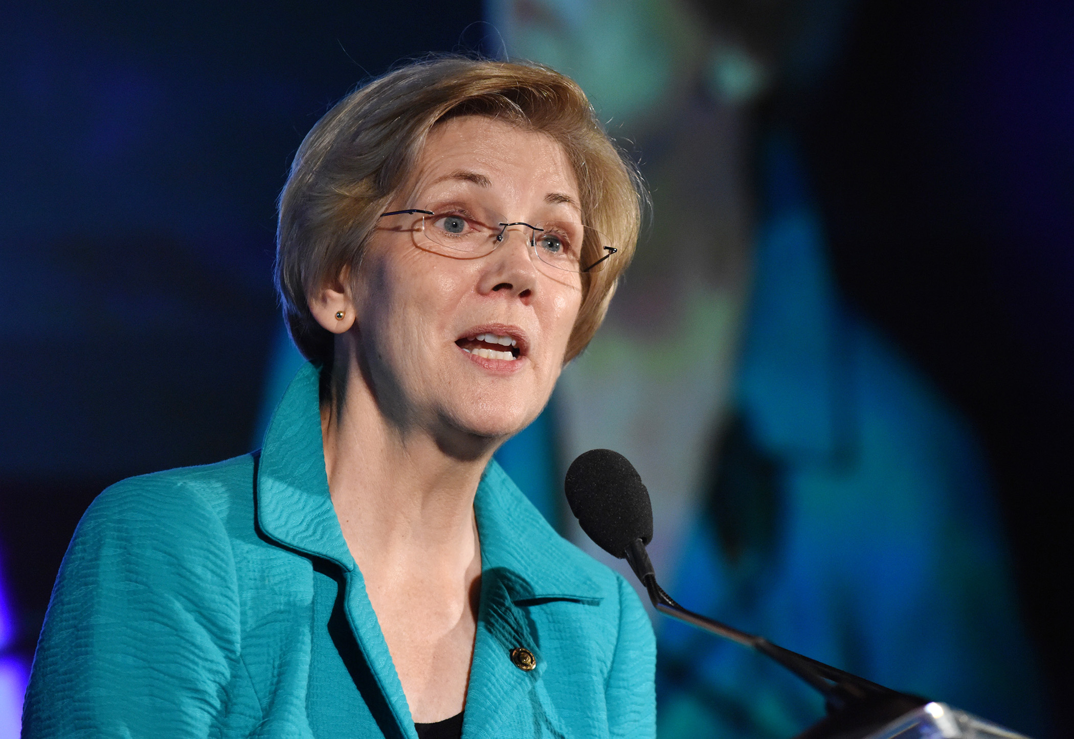 Elizabeth Warren's Next Fight Is Against Greedy Financial Advisers