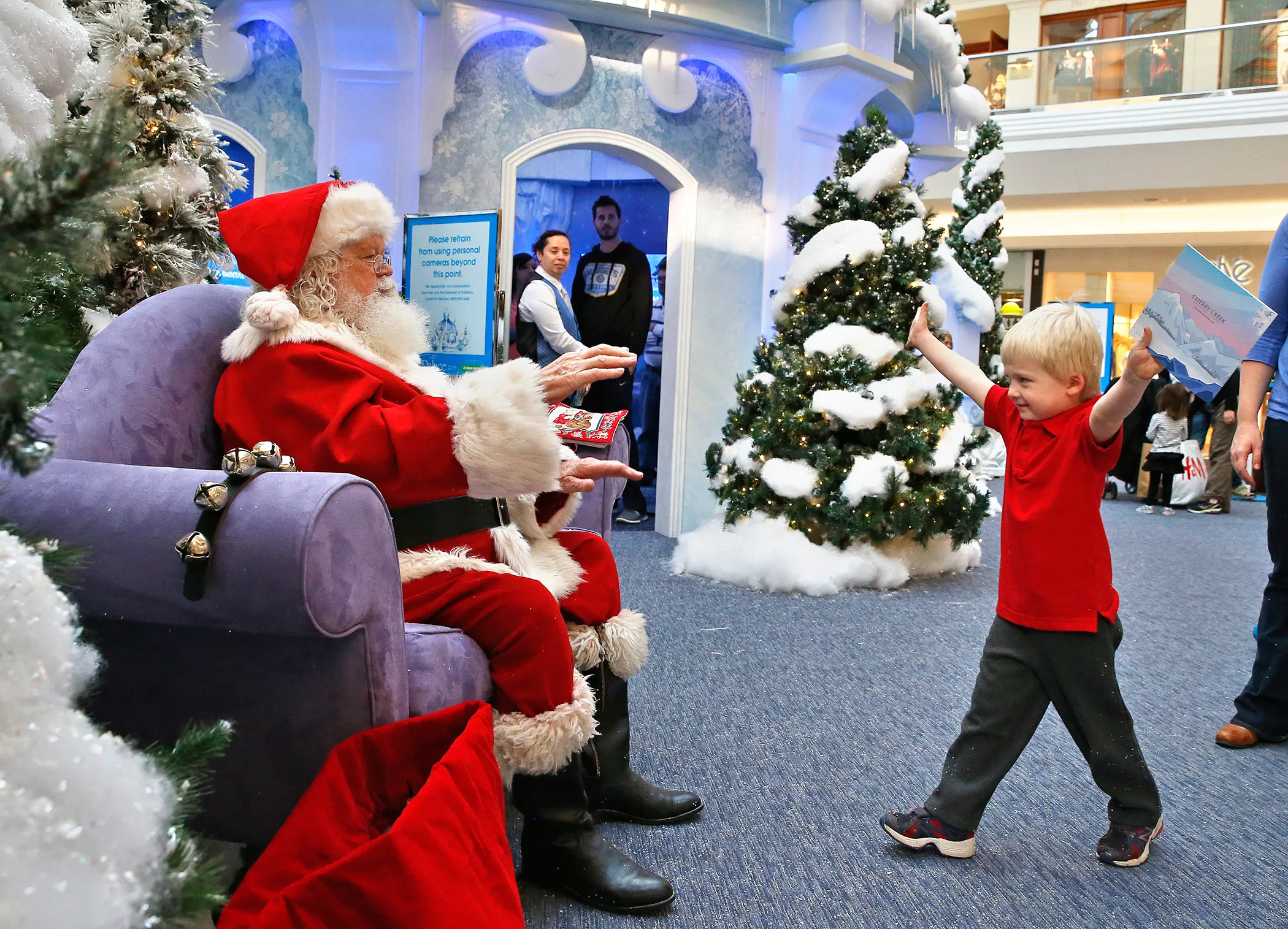 Christmas 2015: Modern Mall Santa Backlash at Simon Malls | Money