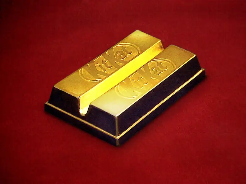 Gold Kit Kat Bars for Sale by Nestle in Japan