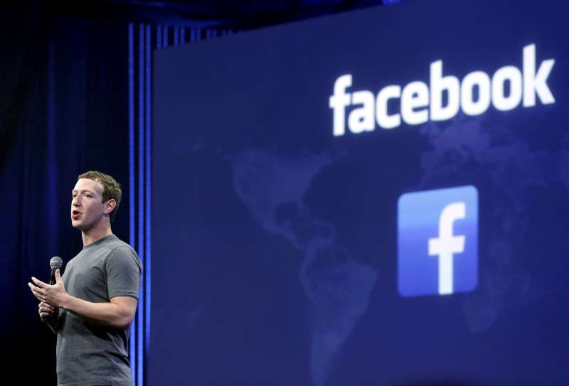 Facebook CEO Mark Zuckerberg speaks during his keynote address at Facebook F8 in San Francisco, California March 25, 2015.