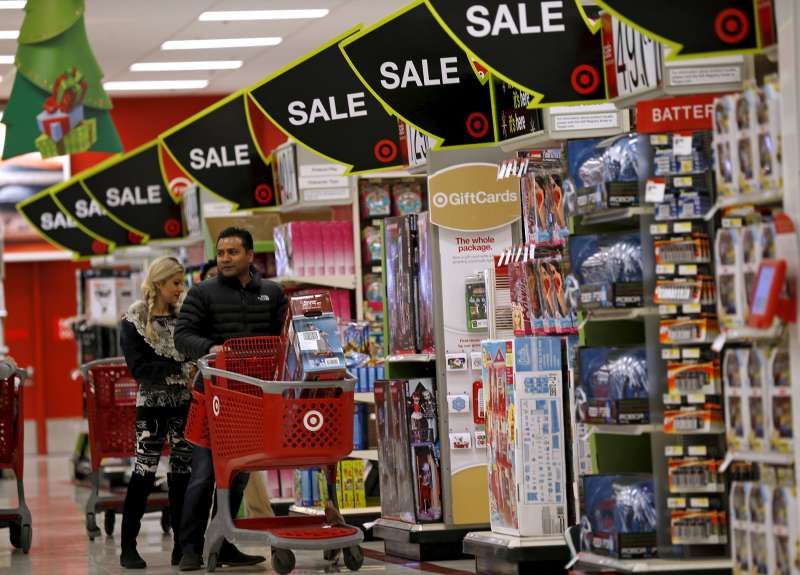 Shoppers take part in Black Friday Shopping at a Target store in Chicago, November 27, 2015.