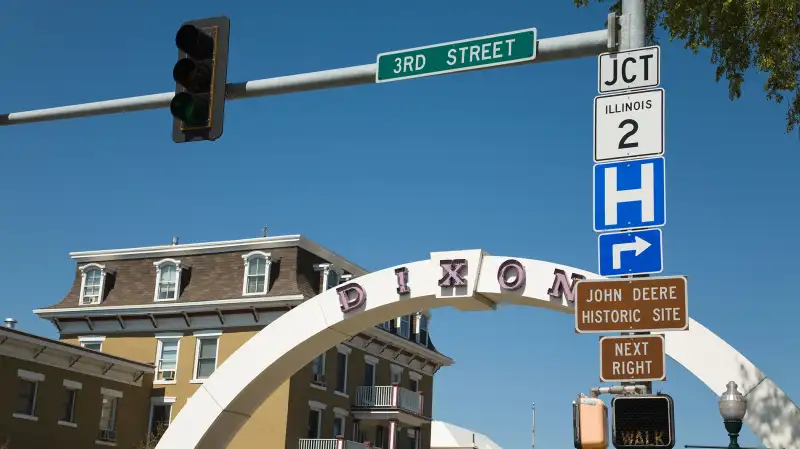 A sign on Galena Avenue directs patients to the hospital, Dixon, Illinois, January 18, 2008.