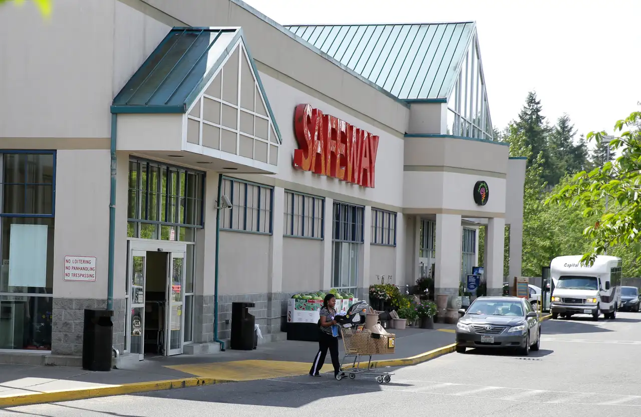 Does Safeway Do Money Orders In 2022? (Your Full Guide)