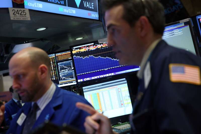 Stocks Continue Steep Downward Slide