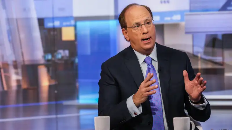 Laurence  Larry  Fink, chairman and chief executive officer of BlackRock Inc., speaks during a Bloomberg Television interview in New York, U.S., on December 17, 2015. Fink said falling energy prices and a stronger dollar are weighing on the U.S. economy, which will be lucky to see 2 percent growth in 2016.