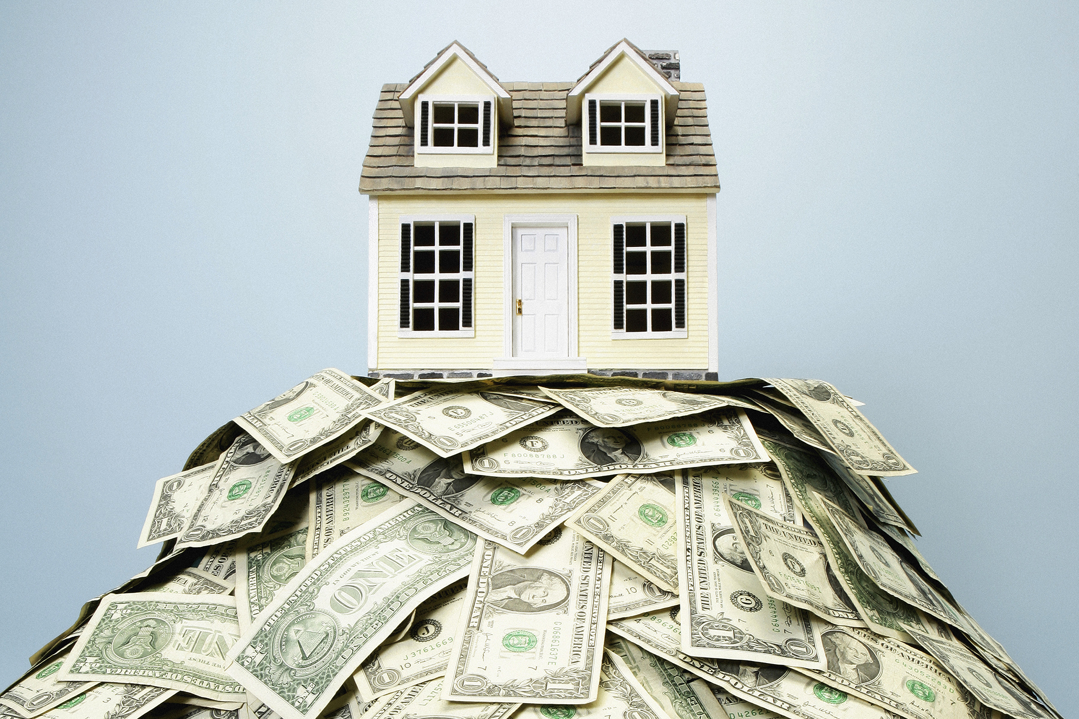 Should You Ever Pay Cash When Buying a Home?