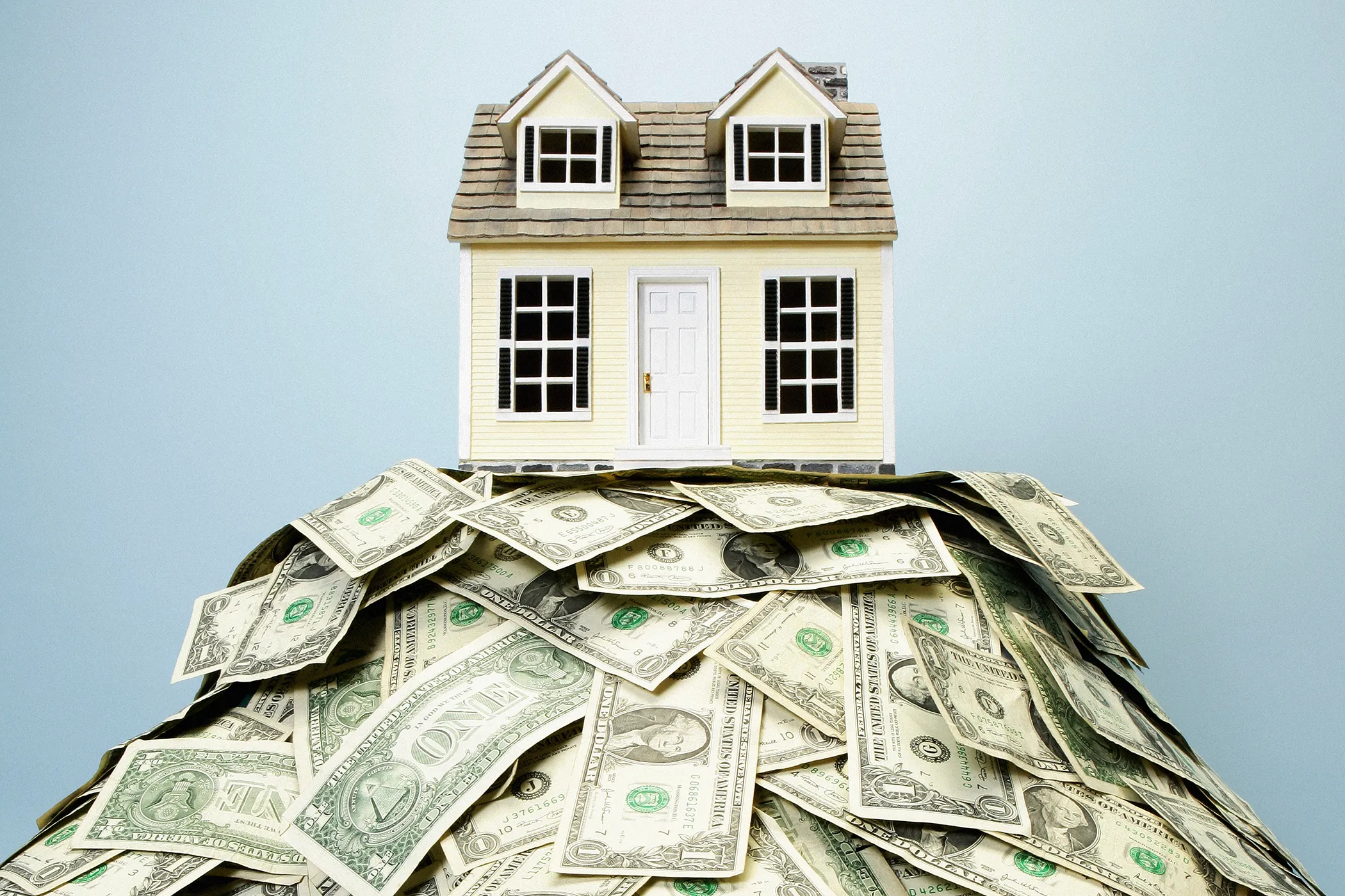 should-you-pay-cash-or-get-a-mortgage-when-buying-a-home-money