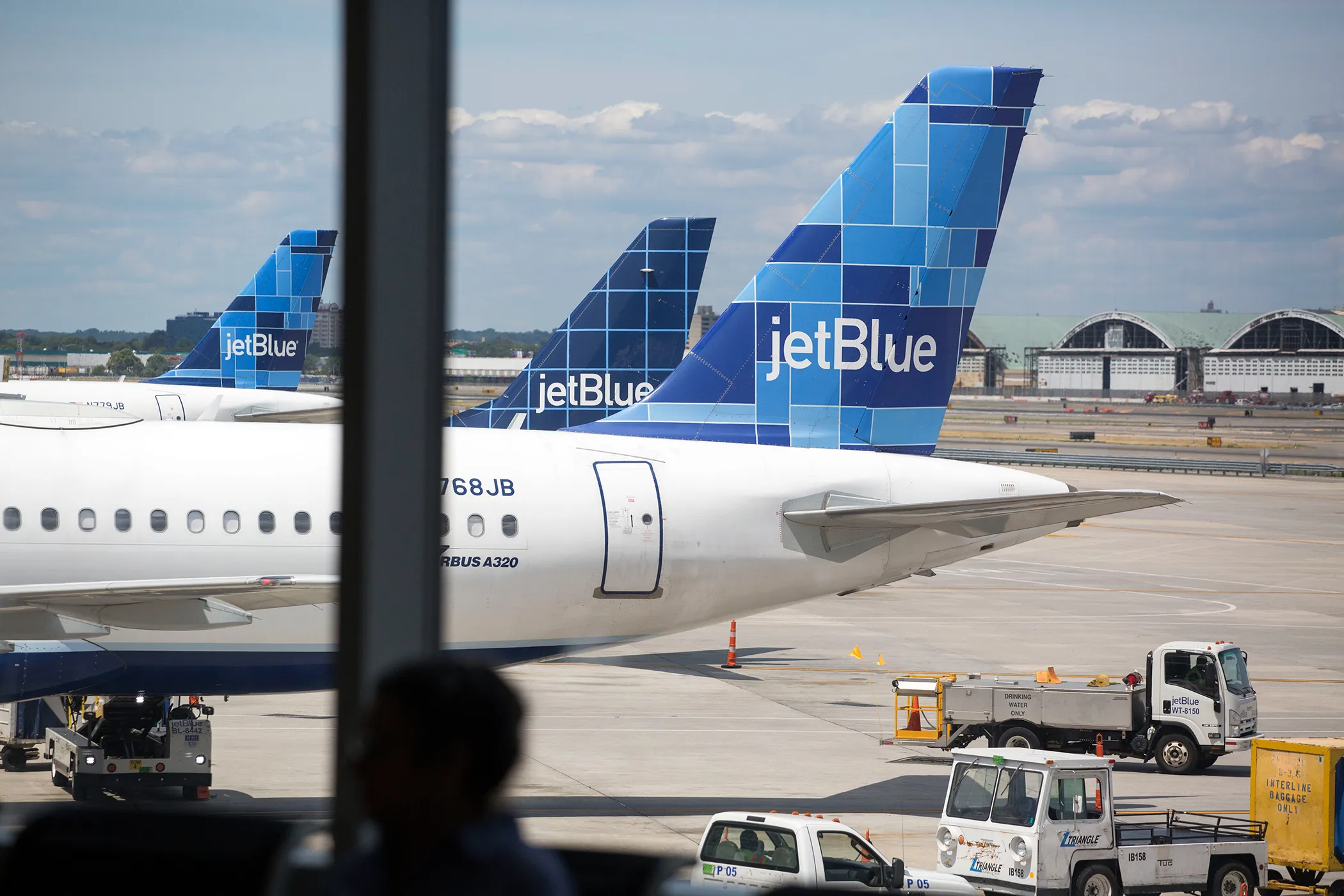 JetBlue Wants to Train You to Become a Pilot