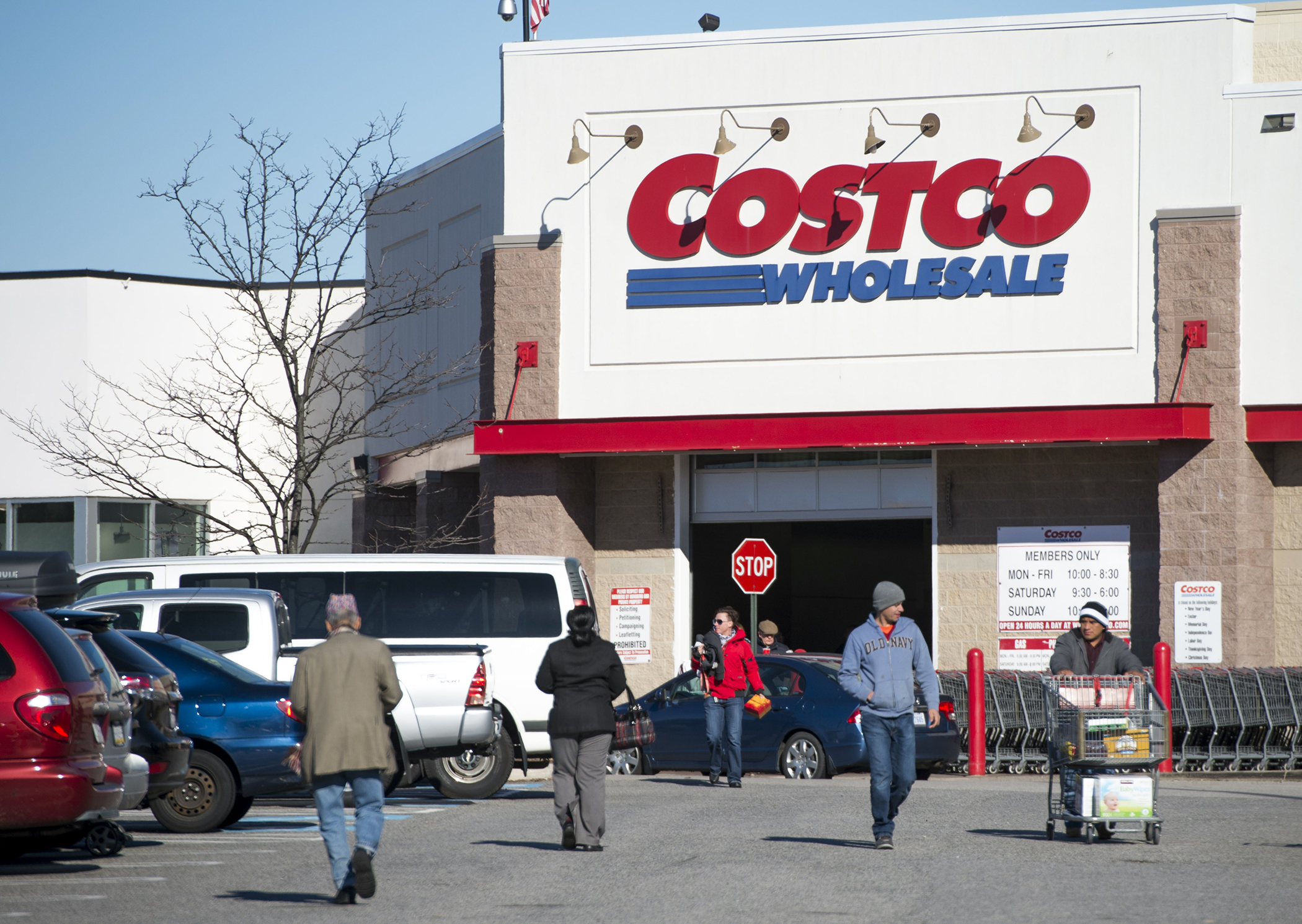 Why You Can't Buy Cigarettes at Most Costco Stores Anymore