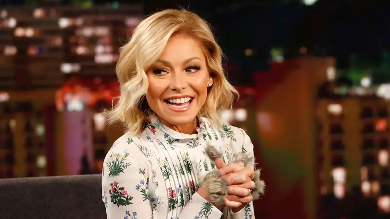 Kelly Ripa ( LIVE with Kelly and Michael ) appears on Jimmy Kimmel Live on Thursday, February 25, 2016.