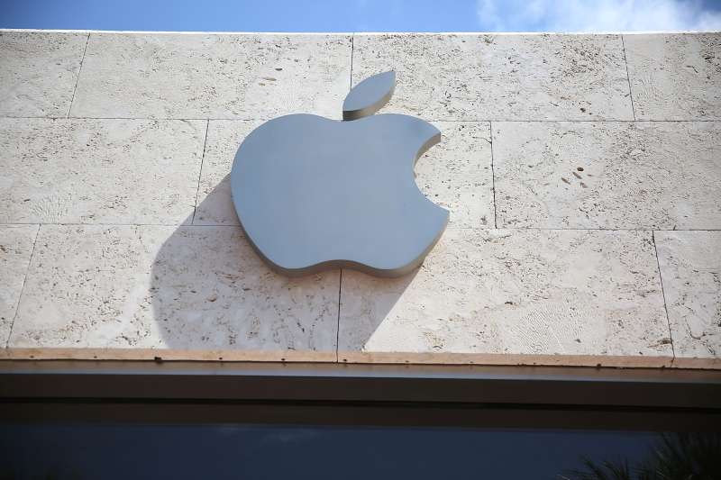 Apple Expected To Report First Quarterly Revenue Decline In A Decade