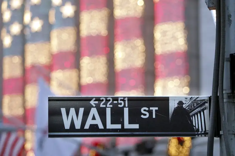 Record Earnings Lead To Big Bonuses On Wall Street