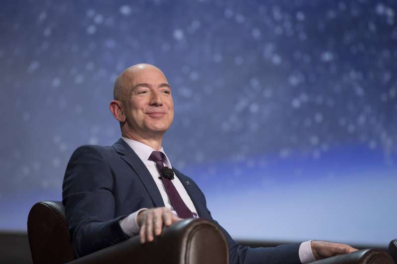 Jeff Bezos made $6 billion Thursday after a strong earnings report from Amazon.