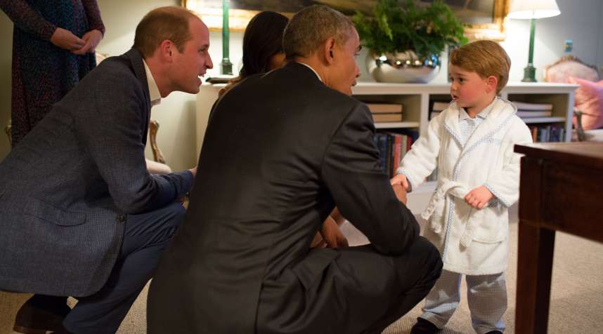 Prince George meets President Obama and First Lady Michelle Obama in April 2016. The robe that he wore later sold out.
