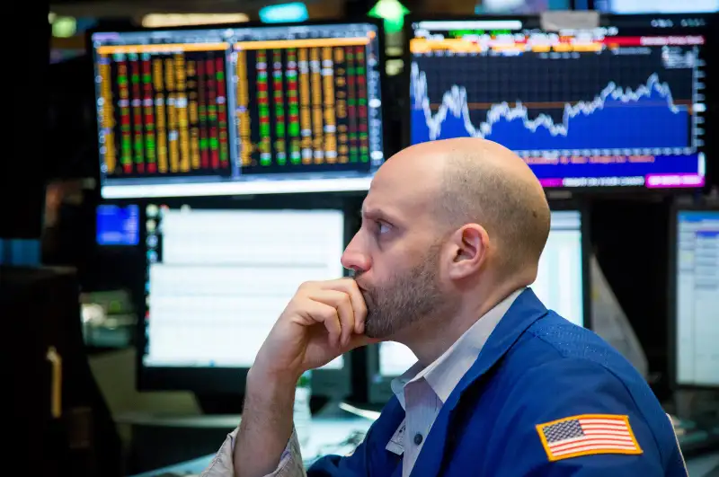 Trading On The Floor Of The NYSE As U.S. Stocks Edge Higher Before Remarks From Yellen, Long Weekend