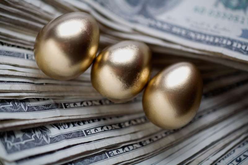 Golden eggs on US paper currency