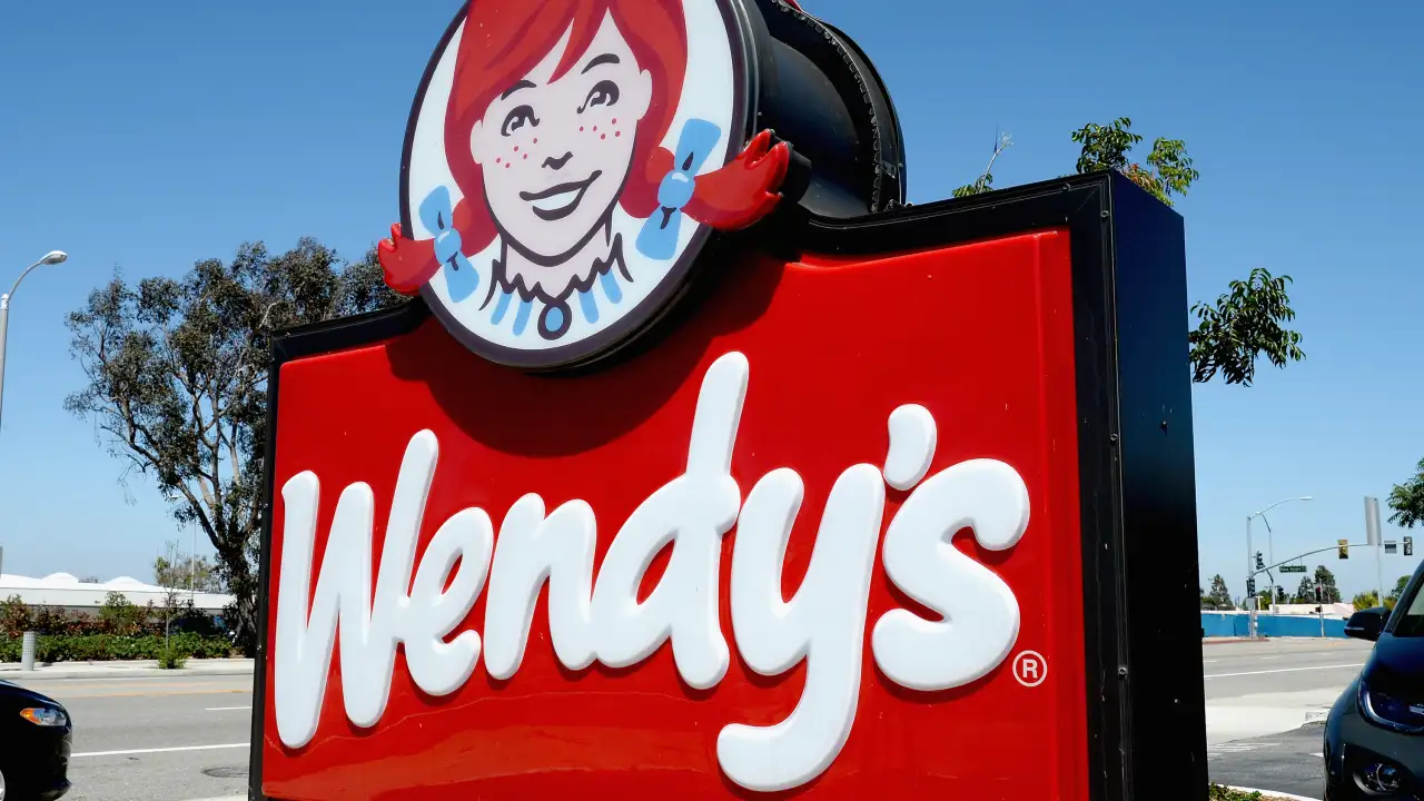 Wendy's 4 for $4 deal helps chain beat earnings expectations