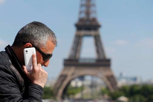 3 Ways to Cut Your Phone Bill When You Travel Abroad