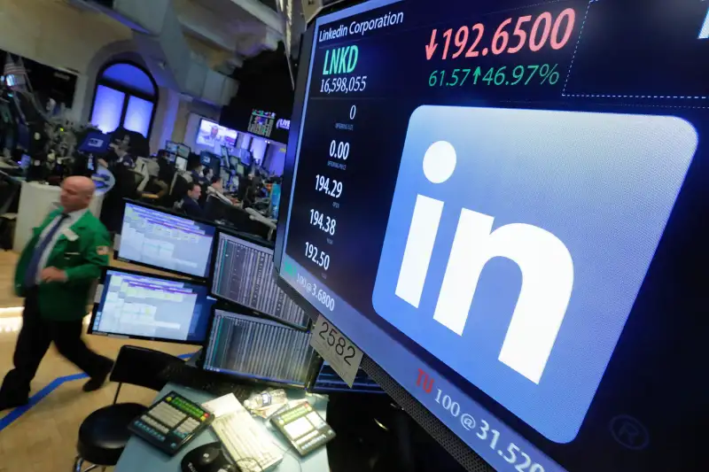 160613_INV_LinkedInSaleTip