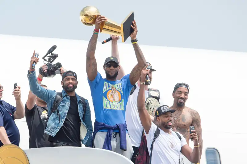 2016 NBA Champion Cleveland Cavaliers Airport Arrival