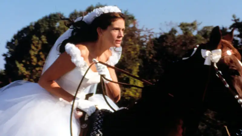 RUNAWAY BRIDE, Julia Roberts, 1999