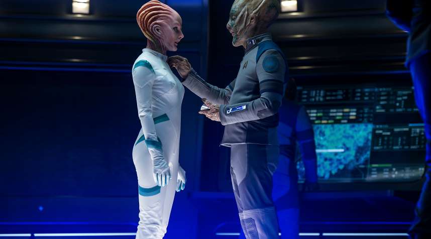 The alien on the right is Amazon CEO Jeff Bezos, in the new movie  Star Trek Beyond.
