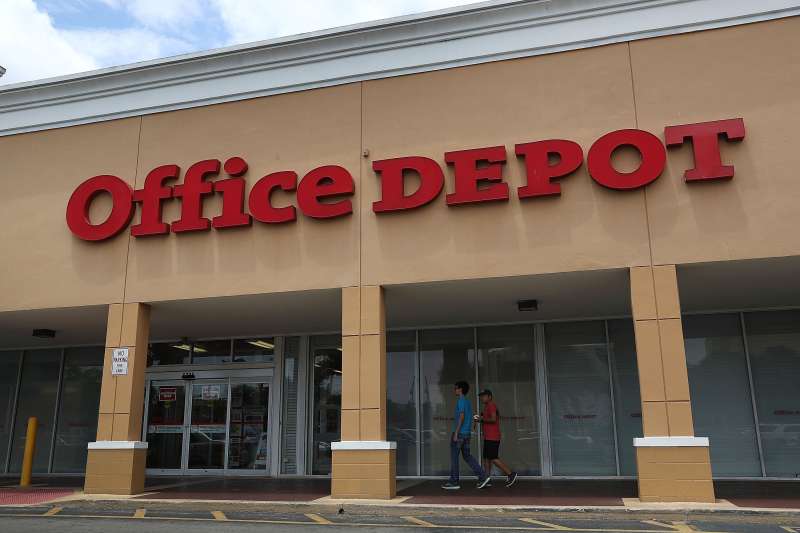 Federal Judge Blocks Proposed Merger Of Staples And Office Depot