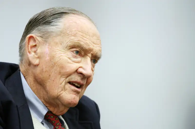 162909_ret_jack_bogle