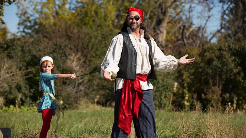 father in pirate costume