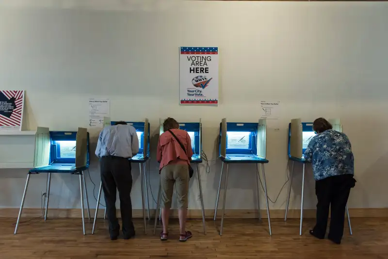 US-POLITICS-EARLY-VOTING